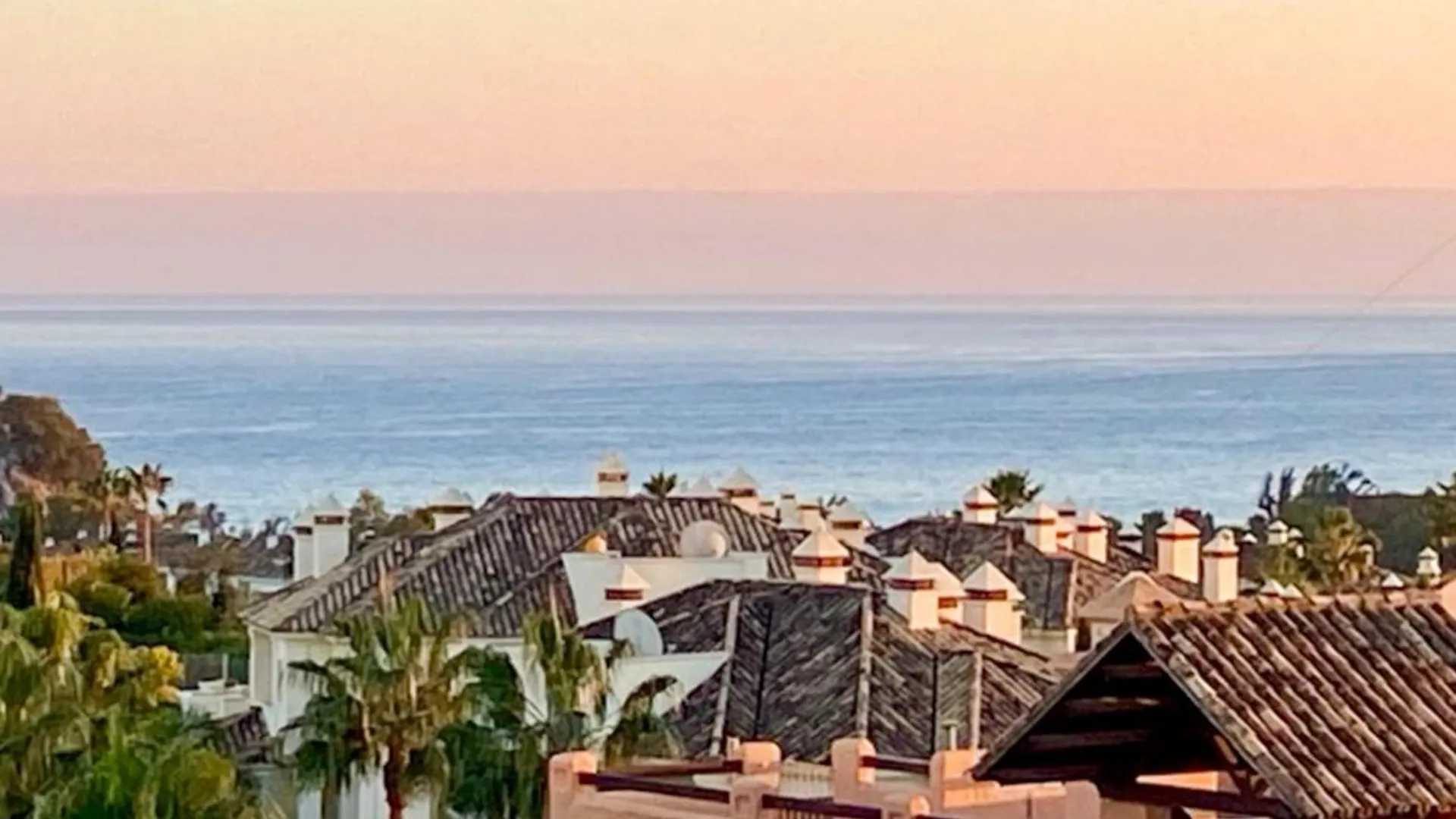 דירות Casares Del Sol 2426 Penthouse With Seaviews