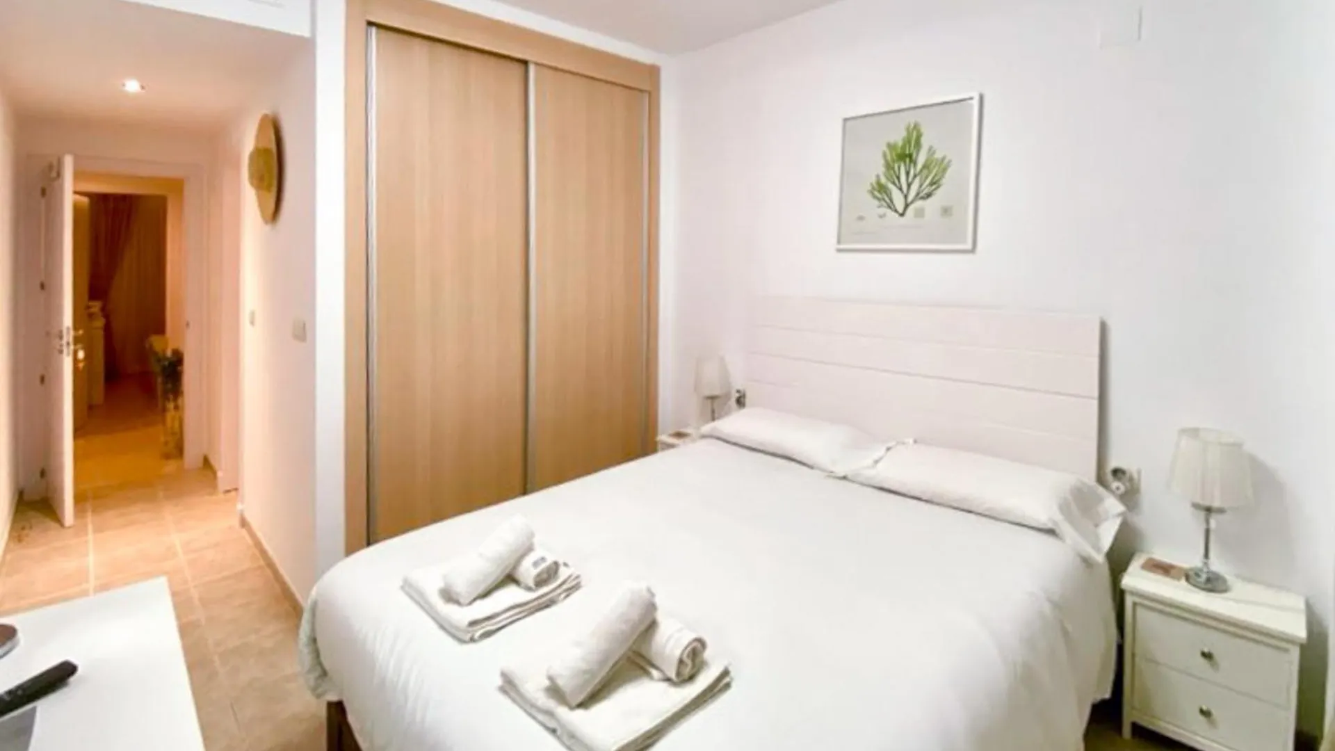 דירות Casares Del Sol 2426 Penthouse With Seaviews 0*,  ספרד