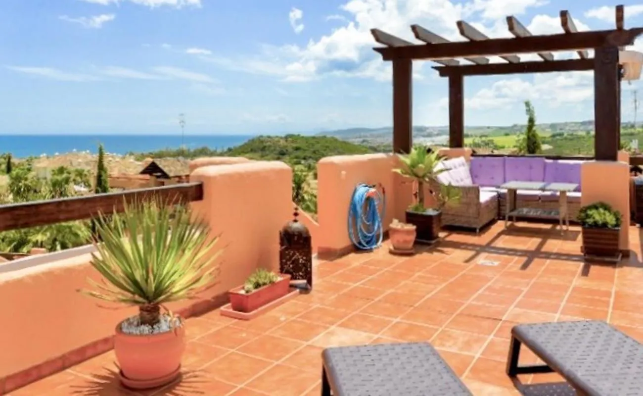 דירות Casares Del Sol 2426 Penthouse With Seaviews ספרד